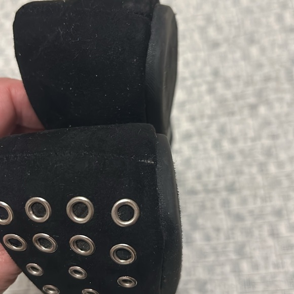Black grommet flats - Picture 4 of 5
